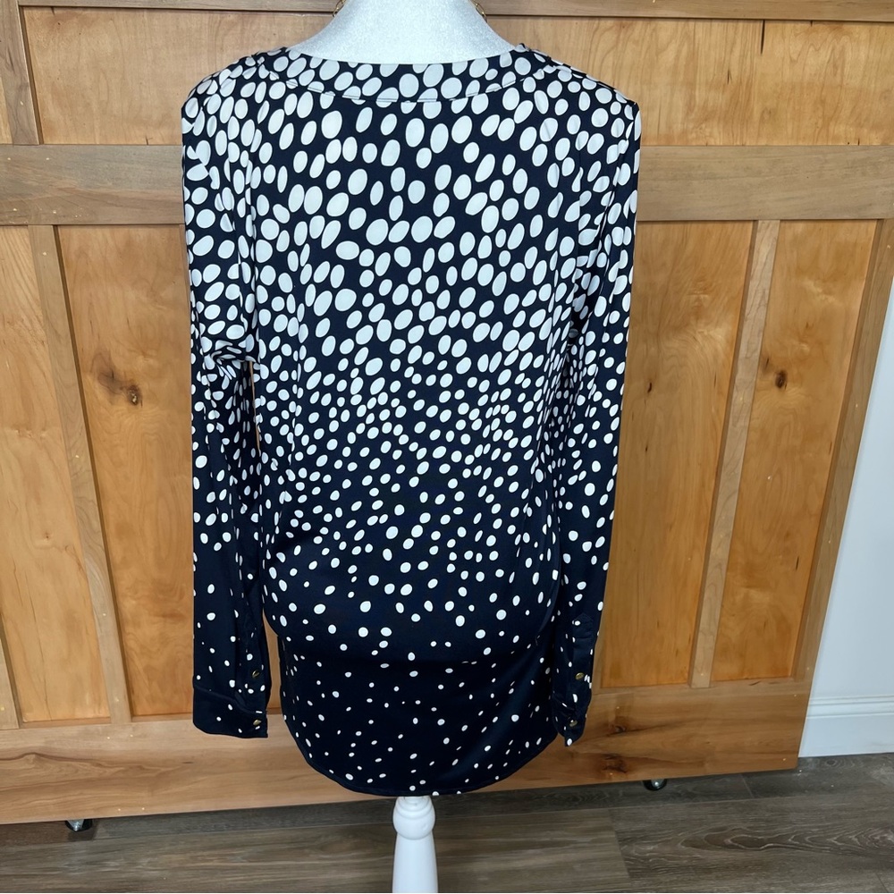 BCBG MAXAZRIA luxury Polka Dot V-Neck Women's Top |  Size - Picture 9 of 12